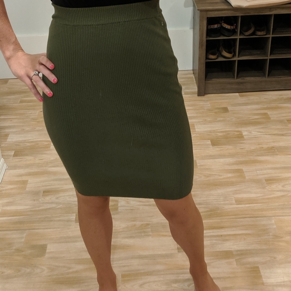 Ribbed Pencil Skirt